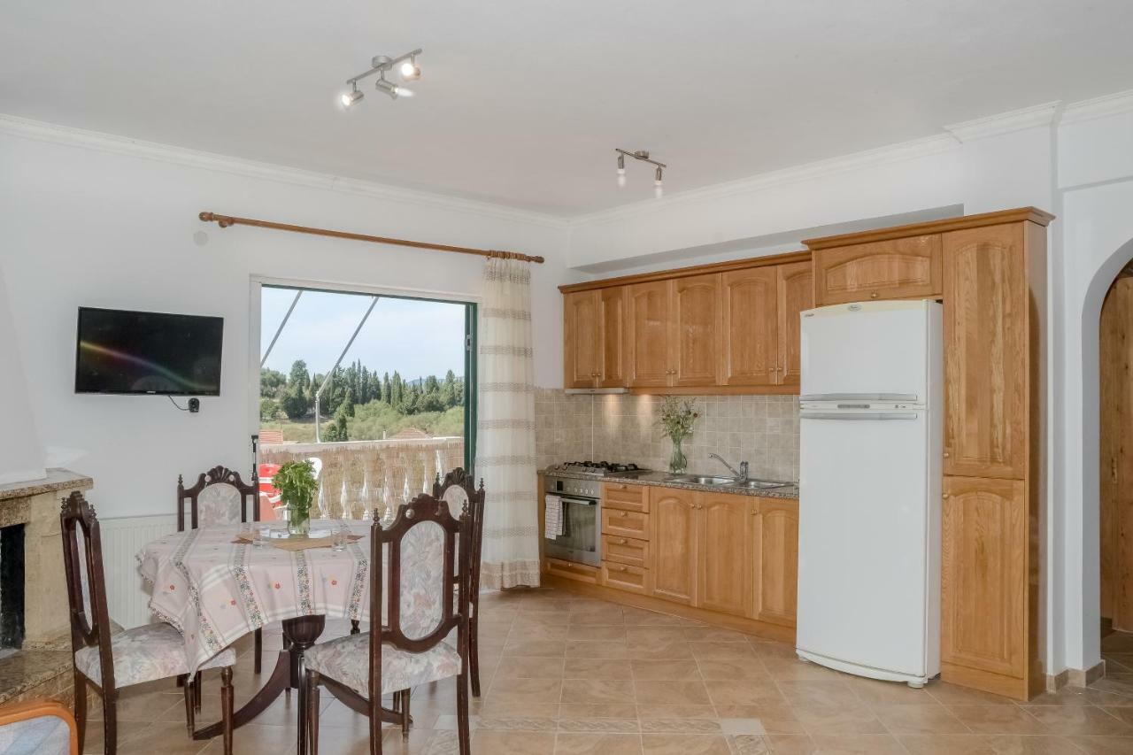 Modern Flat With Beautiful Views In South Of Corfu Apartman Lefkími Kültér fotó